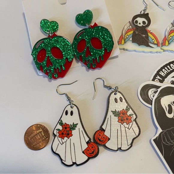 Halloween Earrings 4 Pairs Gift Set Ghosts Grim reaper Scream Hocus Pocus NWT - Picture 8 of 13